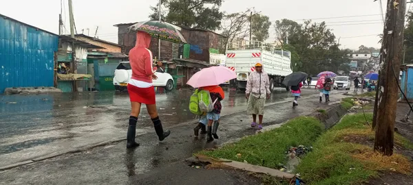 Umbrellas at the Ready: Thunderstorms and Scattered Showers Forecast for Albury